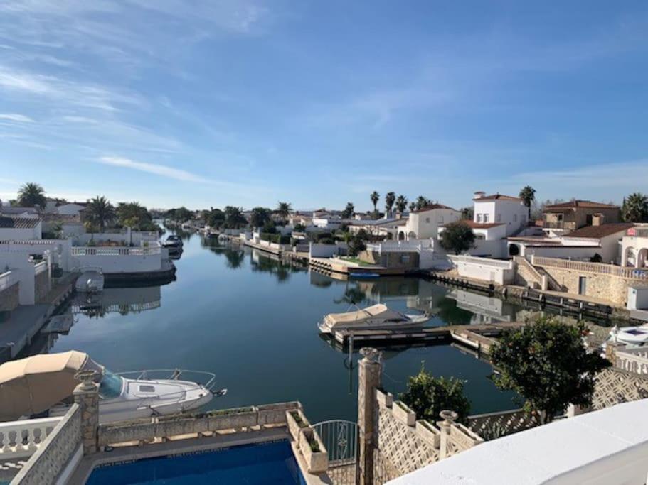 Casa Serenity Au Canal Avec Piscine Et Amarre Villa