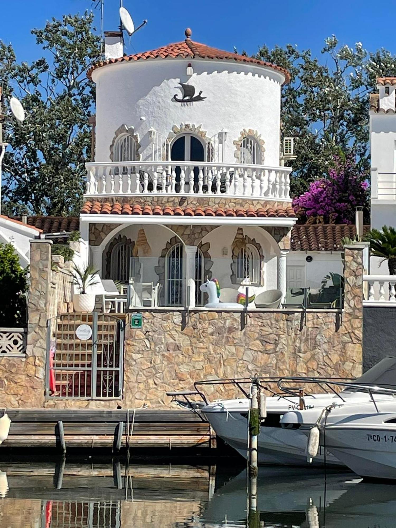 Casa Serenity Au Canal Avec Piscine Et Amarre * Empuriabrava